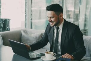 Descubra Como Conciliar Trabalho e Viagens pelo Mundo com Eficácia