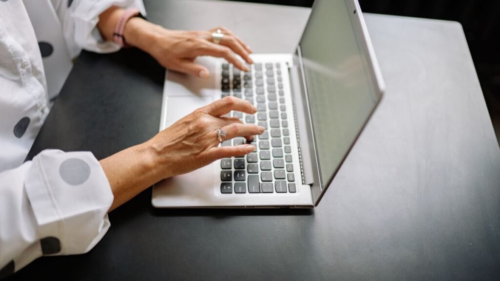 Ganhar dinheiro online viajando