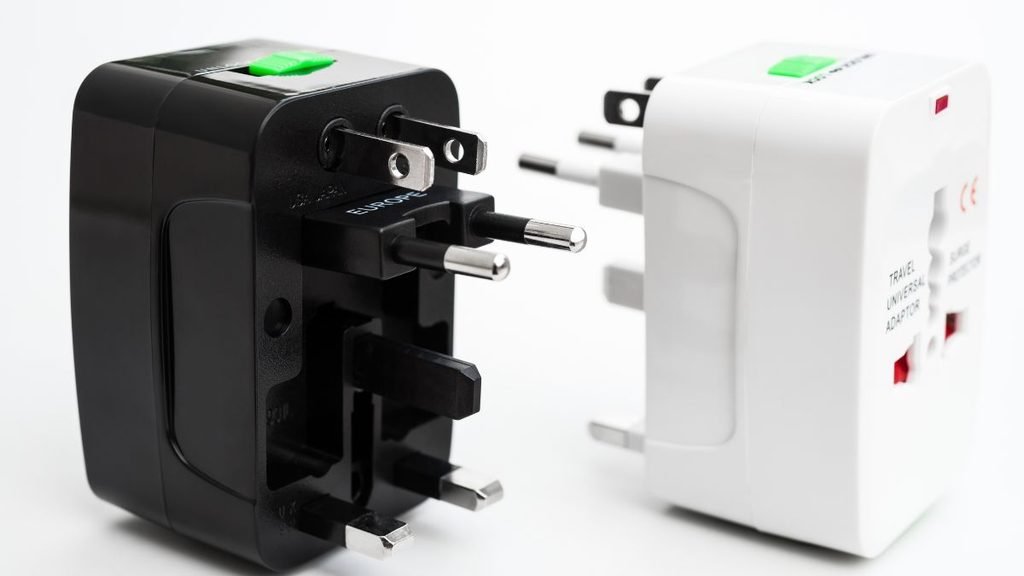 adaptador universal de tomada para viagem