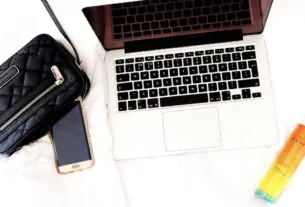 Essenciais para Nômades Digitais: 10 Acessórios que Você Precisa