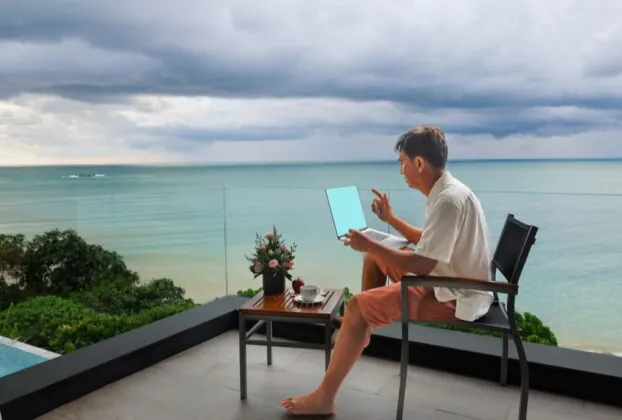 Melhores Destinos com Clima Perfeito para Nômades Digitais